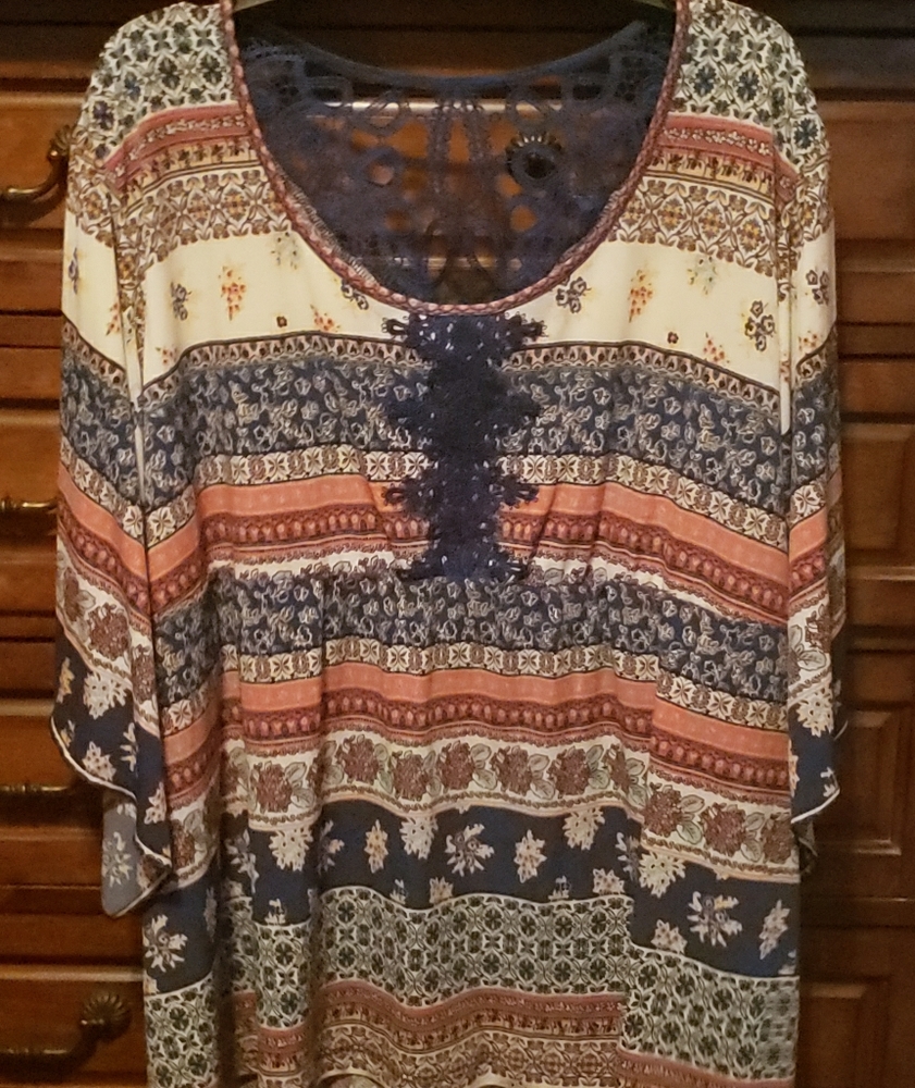 NWOT CATO 22/24 Tunic
